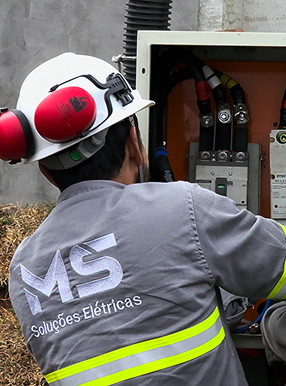 Equipe técnica da MS Soluções Elétricas